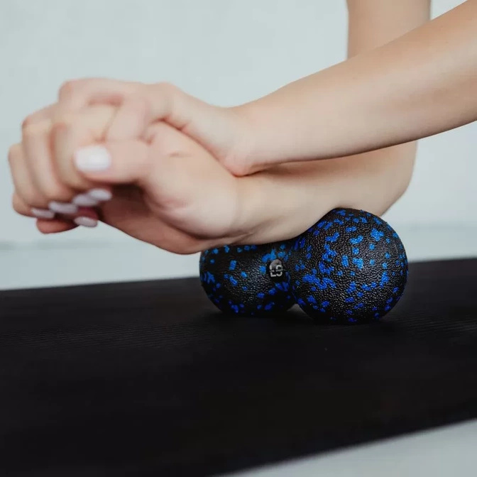 Dvojitý masážní míček Line Sport Duoball 8 cm