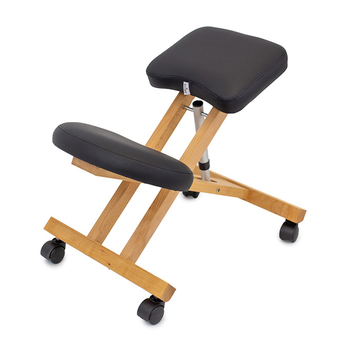 Dřevěná klekačka | Ergonomická židle Nyks Akito