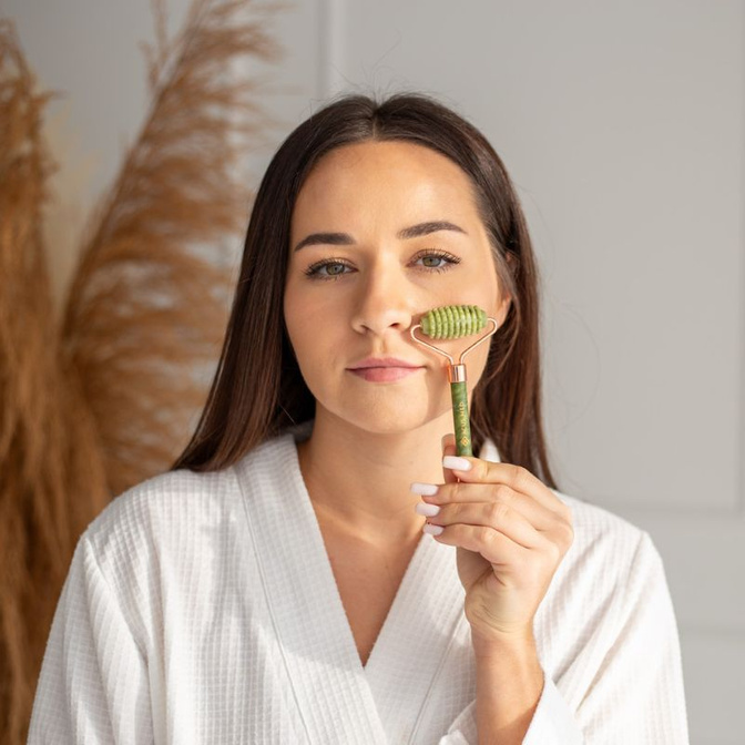 Gua Sha Jade Roller | Masážní váleček na obličej Acus Med - žebrovaný