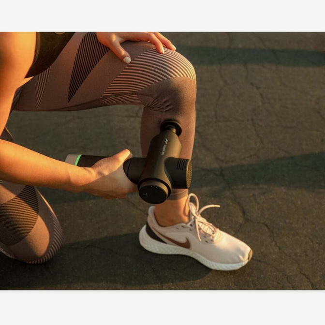 Masážní pistole Hypervolt GO 2.0 HyperIce, černá