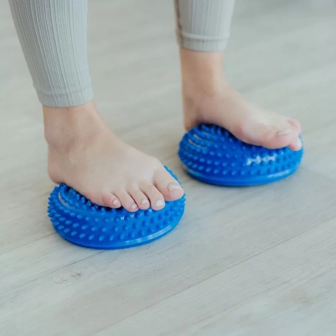 Balanční a masážní podložka na chodidla Line Sport 2 ks.