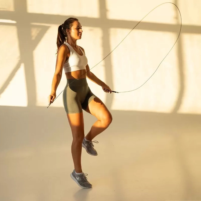 Cvičební švihadlo Line Sport - hliníkové, 3m