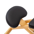 Dřevěná klekačka | Ergonomická židle Nyks Akito