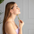 Gua Sha Jade Roller | Masážní váleček na obličej Acus Med - žebrovaný