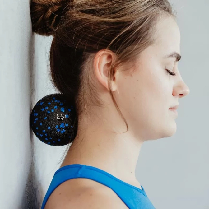 Masážní míček Line Sport 8 cm