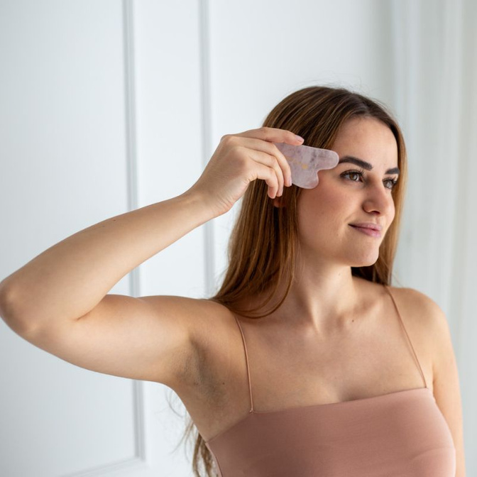 Kámen Gua Sha | Nefritová masážní deska Acus Med - srdce - růžová