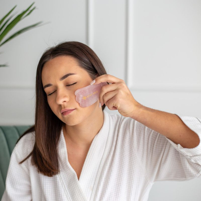 Kámen Gua Sha | Nefritová masážní deska Acus Med - trojúhelník - růžová