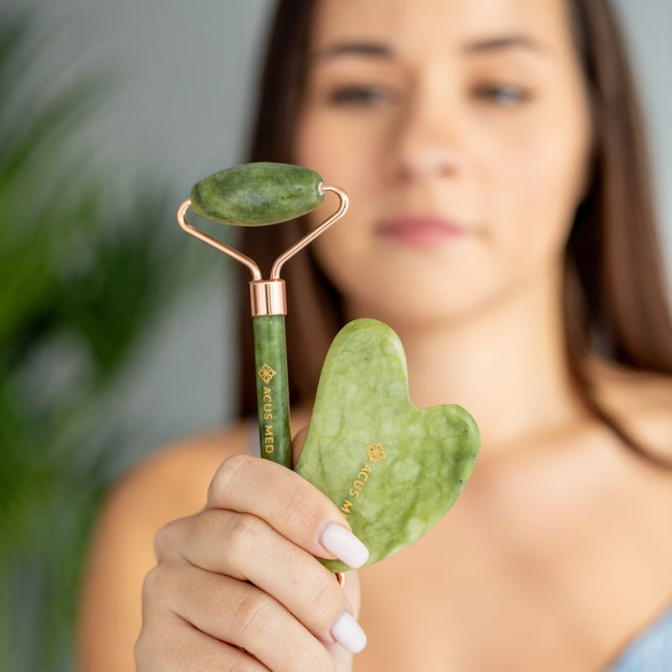 Masážní sada Jade Gua Sha - deska + váleček Acus Med - zelený