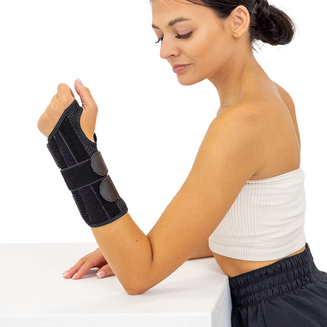 Zápěstní ortéza s pevnou dlahou Line Sport